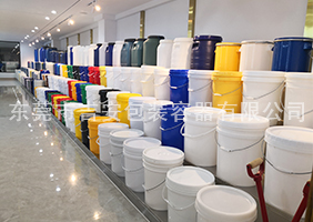 白虎视频超污网站吉安容器一楼涂料桶、机油桶展区